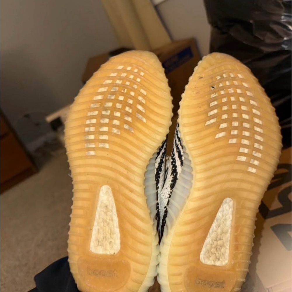 Yeezys - Picture 4 of 4